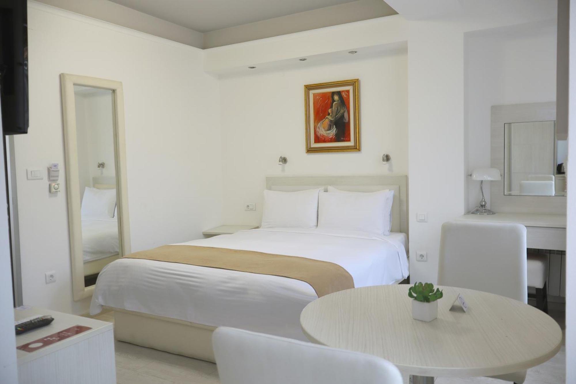 Sienna Apartments Skopje Bagian luar foto